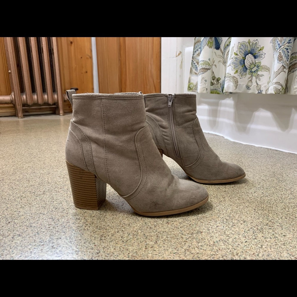 Light Grey Suede Heels